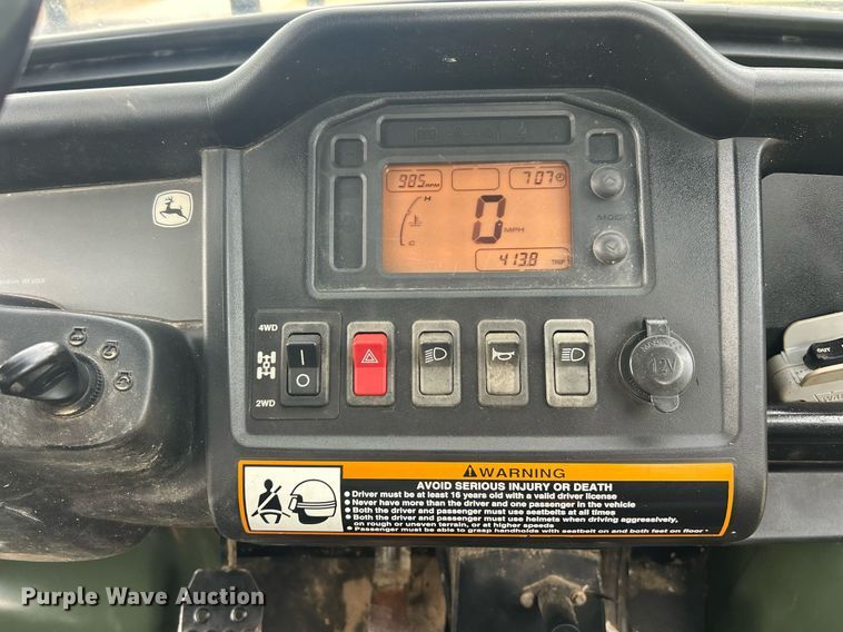 image for item EK8097 John Deere Gator 825i utility vehicle