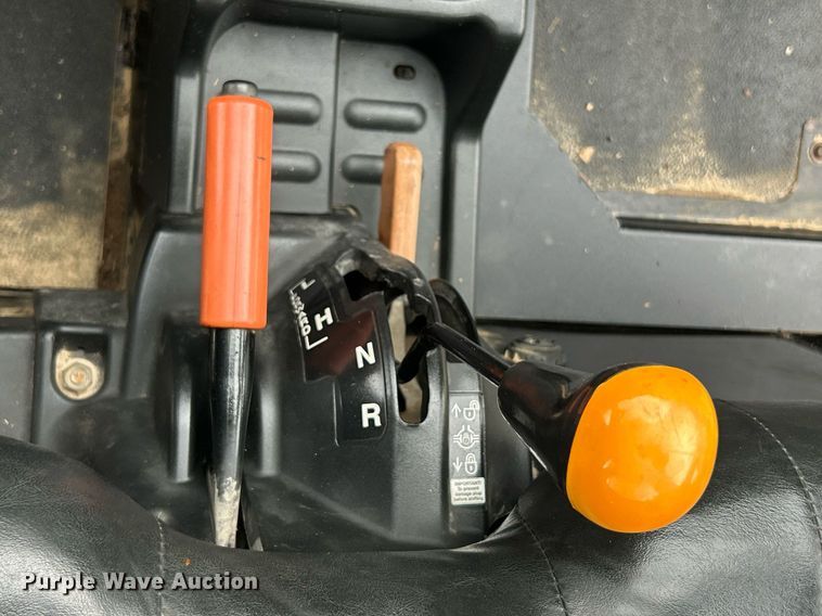 image for item EK8097 John Deere Gator 825i utility vehicle