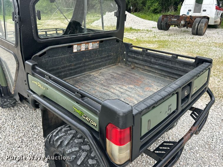 image for item EK8097 John Deere Gator 825i utility vehicle