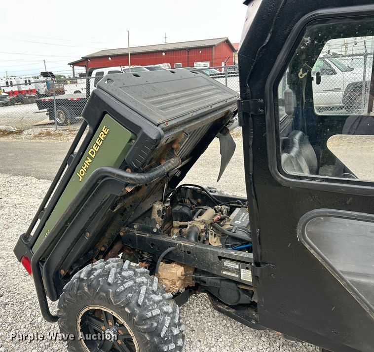 image for item EK8097 John Deere Gator 825i utility vehicle