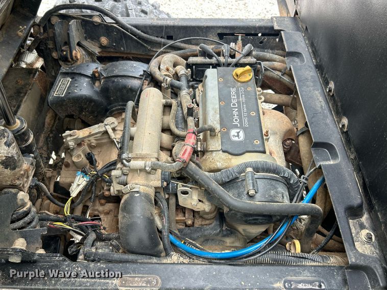image for item EK8097 John Deere Gator 825i utility vehicle