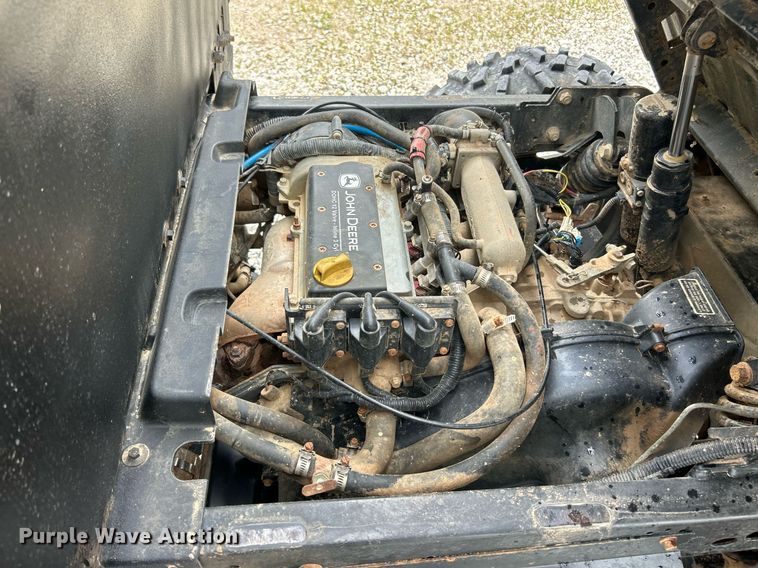 image for item EK8097 John Deere Gator 825i utility vehicle