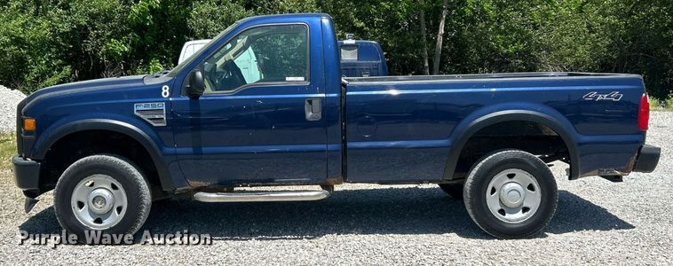 image for item EK8098 2008 Ford F250 Super Duty XL pickup truck