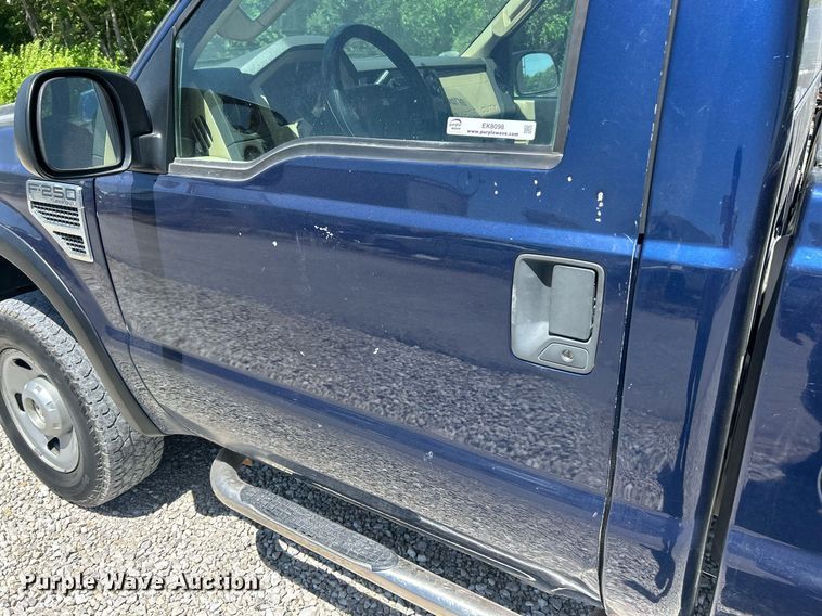 image for item EK8098 2008 Ford F250 Super Duty XL pickup truck