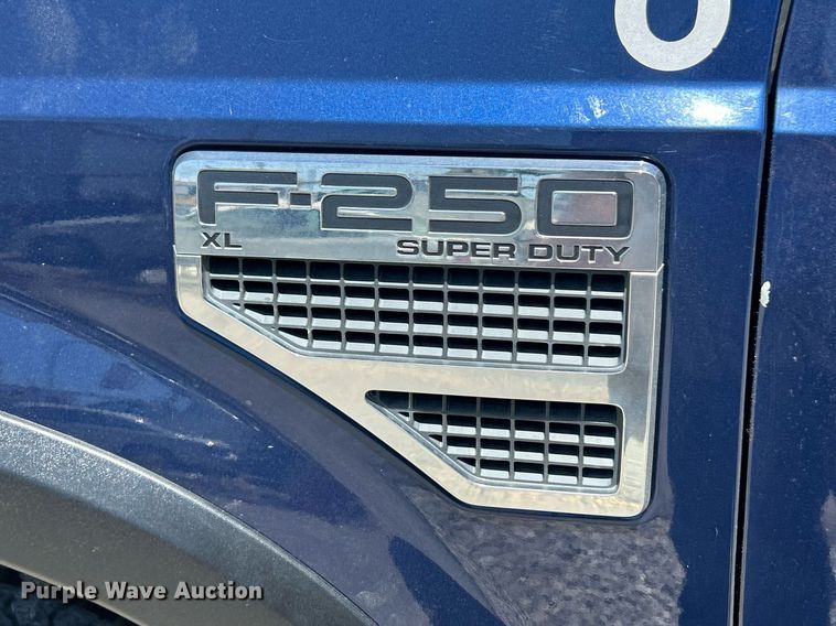 image for item EK8098 2008 Ford F250 Super Duty XL pickup truck