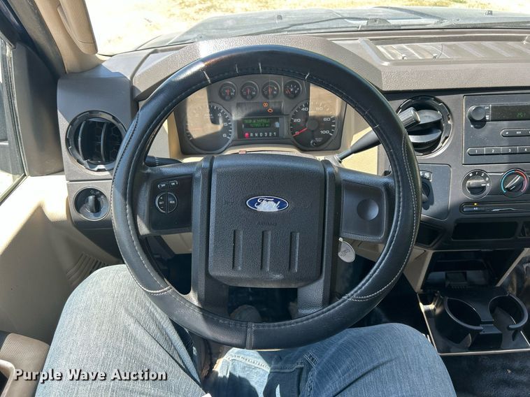 image for item EK8098 2008 Ford F250 Super Duty XL pickup truck
