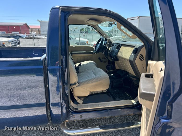 image for item EK8098 2008 Ford F250 Super Duty XL pickup truck