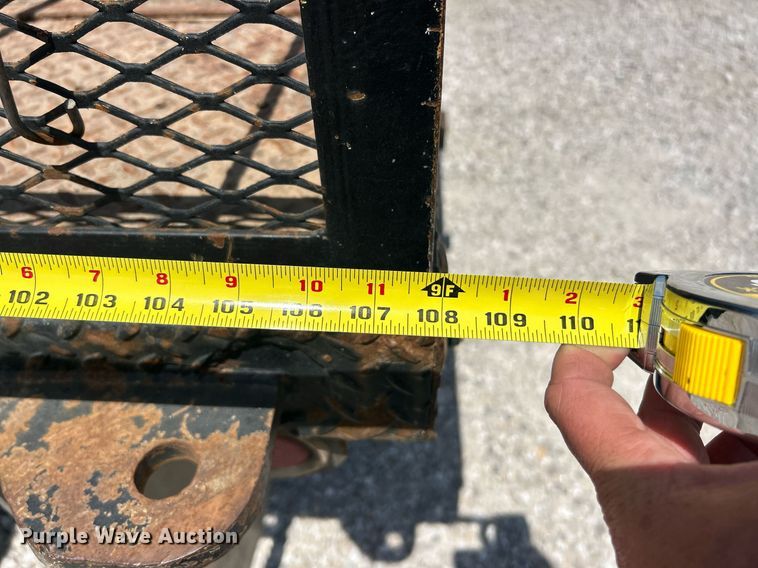 image for item EK8100 2007 Chevrolet Silverado 3500 flatbed pickup truck