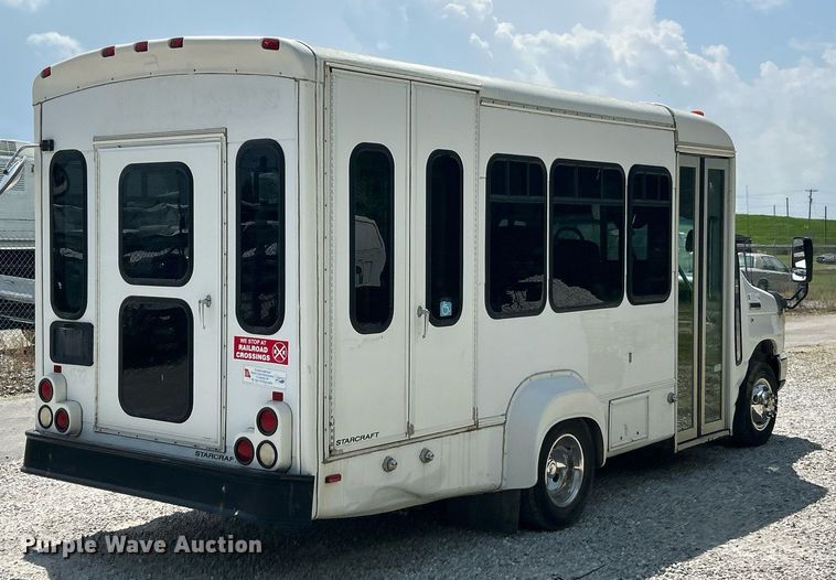image for item EK8101 2008 Ford E350 Super Duty shuttle bus