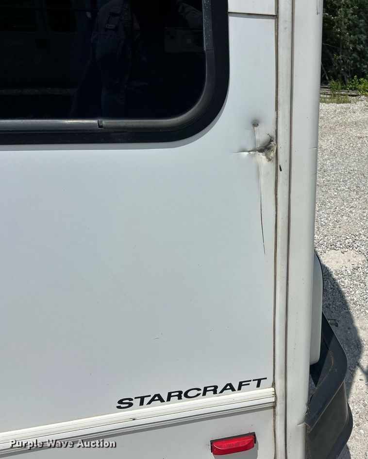 image for item EK8101 2008 Ford E350 Super Duty shuttle bus