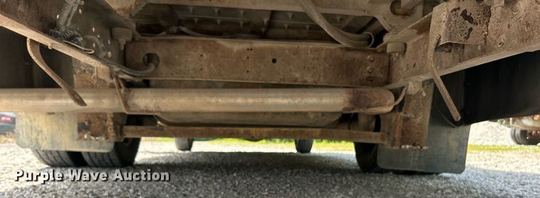 image for item EK8101 2008 Ford E350 Super Duty shuttle bus