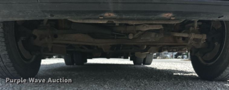 image for item EK8101 2008 Ford E350 Super Duty shuttle bus