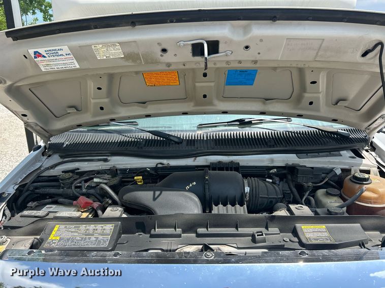 image for item EK8101 2008 Ford E350 Super Duty shuttle bus