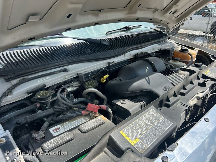 image for item EK8101 2008 Ford E350 Super Duty shuttle bus