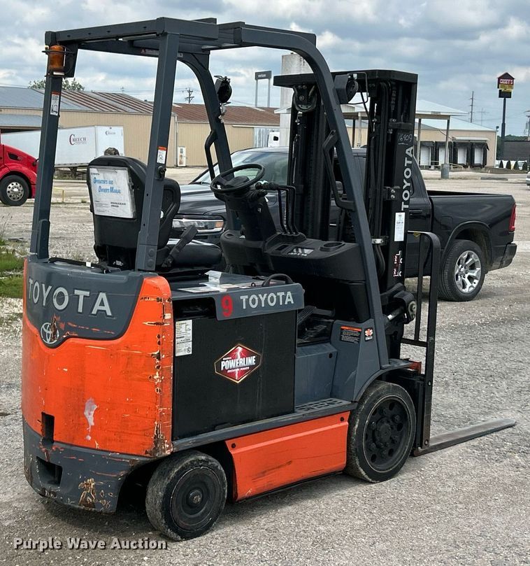 image for item EK8119 Toyota 8FBCU25 forklift