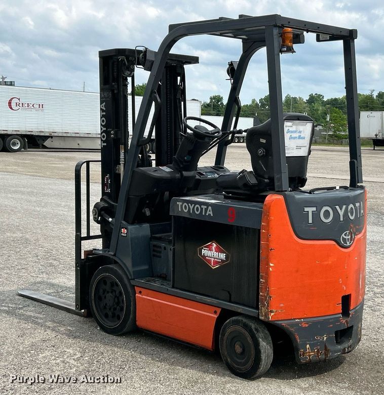 image for item EK8119 Toyota 8FBCU25 forklift
