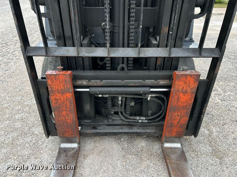 image for item EK8119 Toyota 8FBCU25 forklift