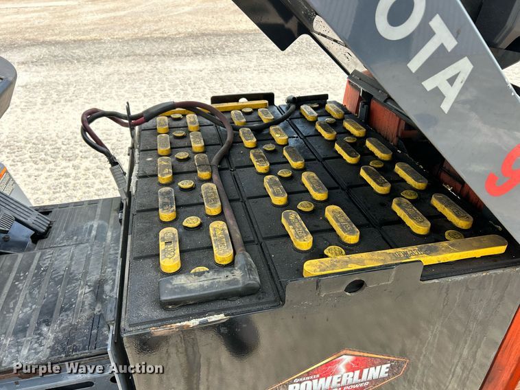 image for item EK8119 Toyota 8FBCU25 forklift