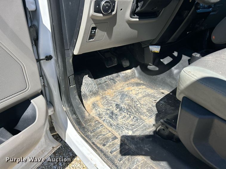 image for item EK8128 2017 Ford F150 XL pickup truck