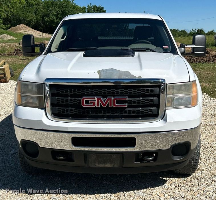 image for item EK8129 2013 GMC Sierra 2500HD Crew Cab pickup truck