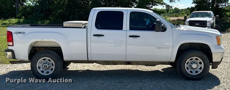 image for item EK8129 2013 GMC Sierra 2500HD Crew Cab pickup truck