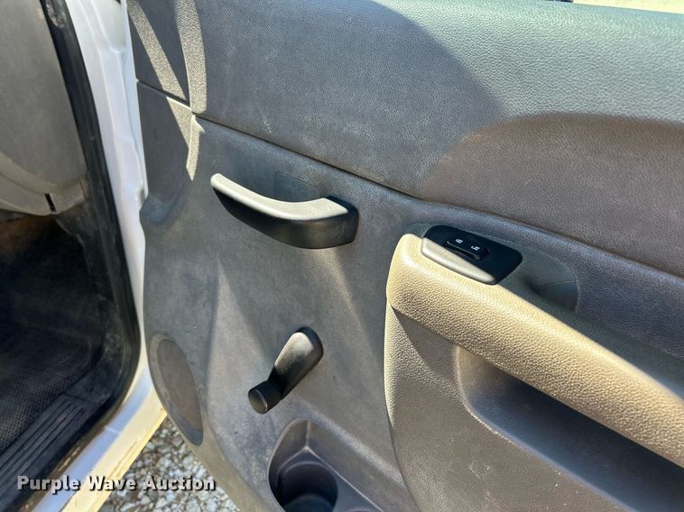 image for item EK8129 2013 GMC Sierra 2500HD Crew Cab pickup truck