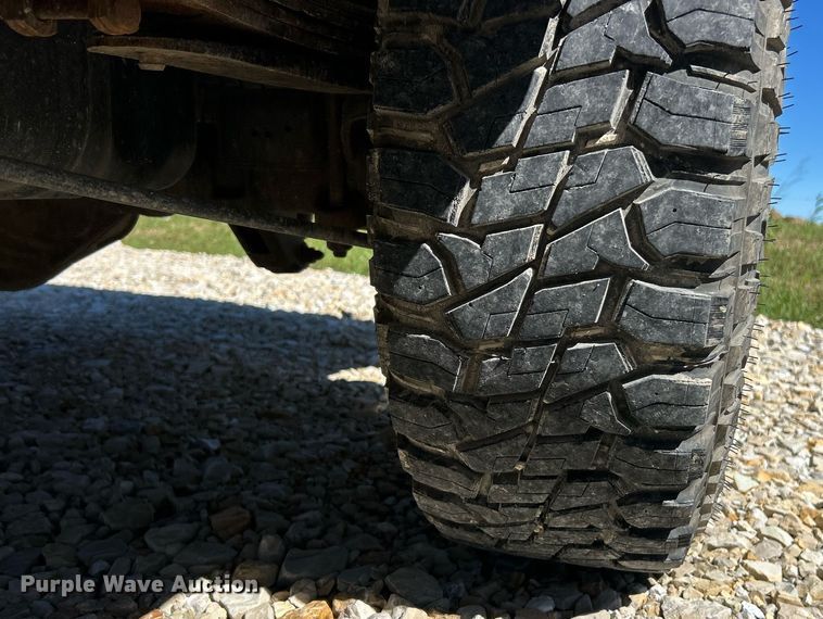 image for item EK8129 2013 GMC Sierra 2500HD Crew Cab pickup truck