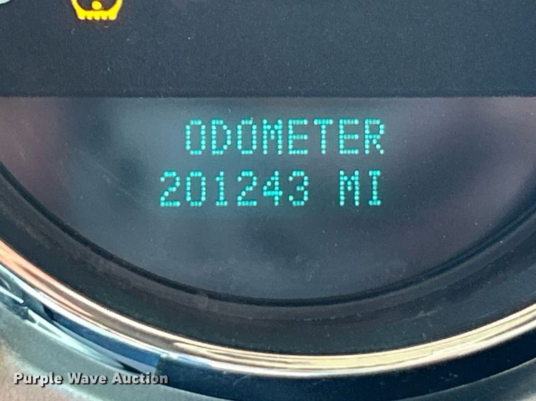 image for item EK8129 2013 GMC Sierra 2500HD Crew Cab pickup truck