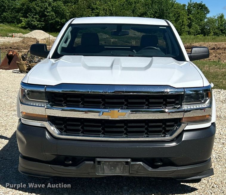 image for item EK8130 2018 Chevrolet Silverado 1500 pickup truck