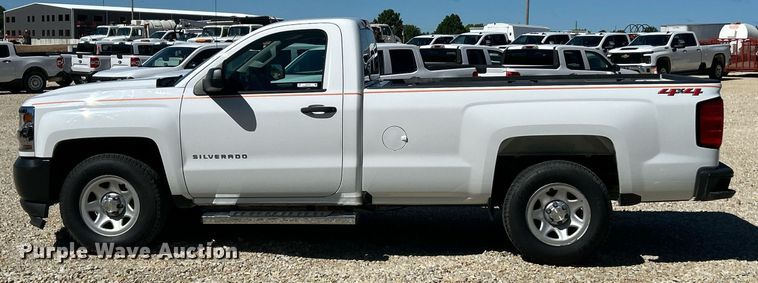 image for item EK8130 2018 Chevrolet Silverado 1500 pickup truck