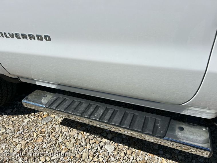 image for item EK8130 2018 Chevrolet Silverado 1500 pickup truck