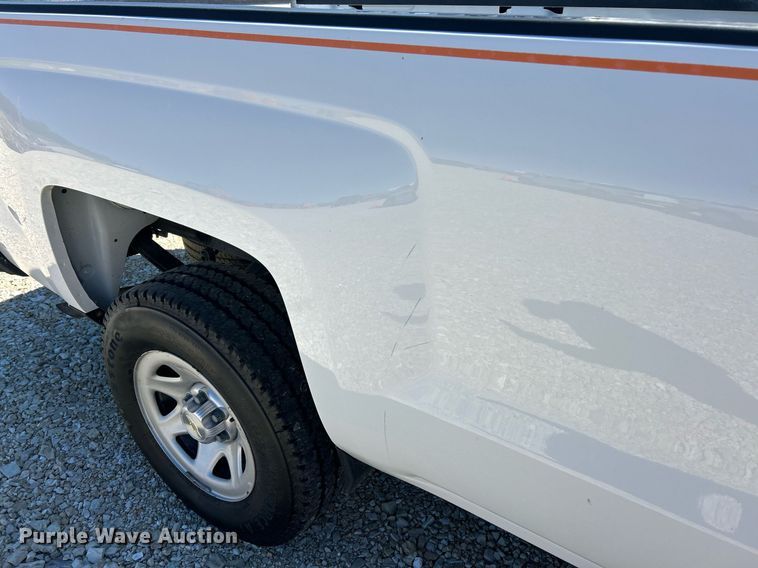 image for item EK8130 2018 Chevrolet Silverado 1500 pickup truck