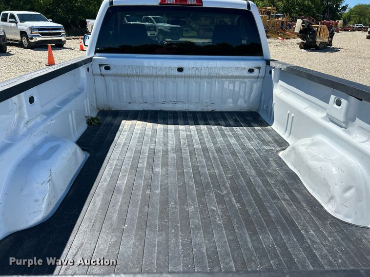 image for item EK8130 2018 Chevrolet Silverado 1500 pickup truck