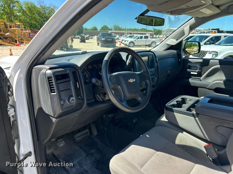 image for item EK8130 2018 Chevrolet Silverado 1500 pickup truck