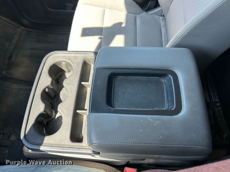 image for item EK8130 2018 Chevrolet Silverado 1500 pickup truck