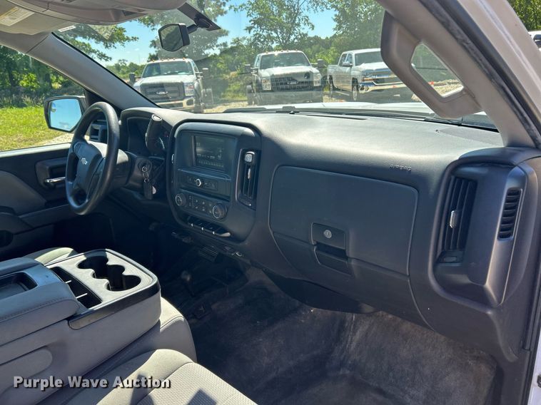 image for item EK8130 2018 Chevrolet Silverado 1500 pickup truck