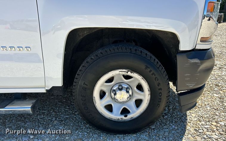 image for item EK8130 2018 Chevrolet Silverado 1500 pickup truck