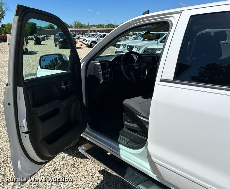 image for item EK8131 2017 Chevrolet Silverado 1500 LT Crew Cab pickup truck