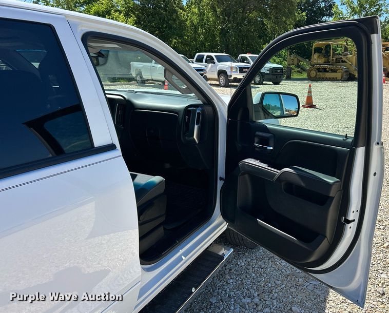 image for item EK8131 2017 Chevrolet Silverado 1500 LT Crew Cab pickup truck