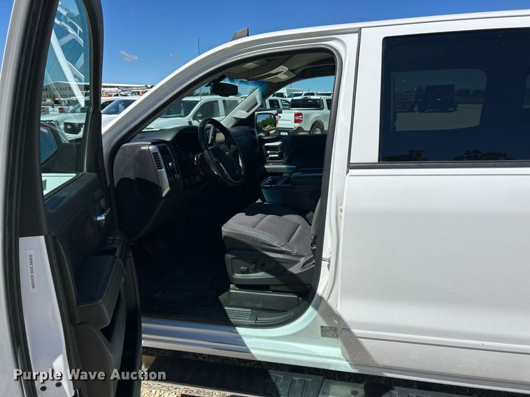 image for item EK8131 2017 Chevrolet Silverado 1500 LT Crew Cab pickup truck