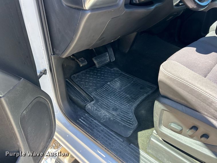 image for item EK8131 2017 Chevrolet Silverado 1500 LT Crew Cab pickup truck