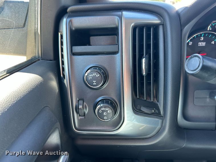 image for item EK8131 2017 Chevrolet Silverado 1500 LT Crew Cab pickup truck