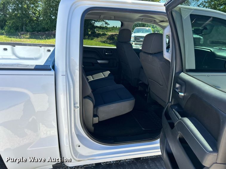 image for item EK8131 2017 Chevrolet Silverado 1500 LT Crew Cab pickup truck