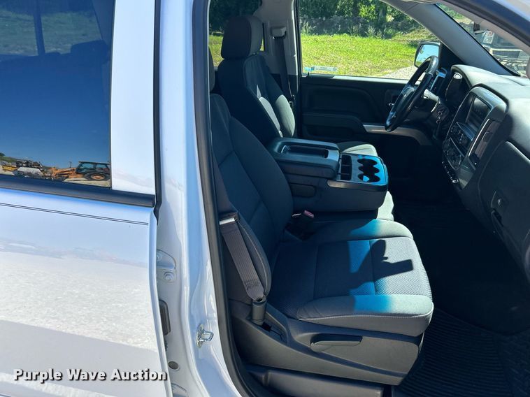 image for item EK8131 2017 Chevrolet Silverado 1500 LT Crew Cab pickup truck