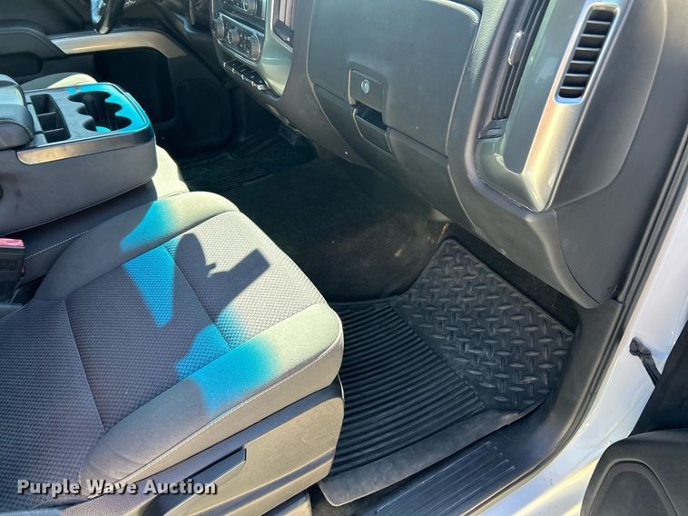 image for item EK8131 2017 Chevrolet Silverado 1500 LT Crew Cab pickup truck