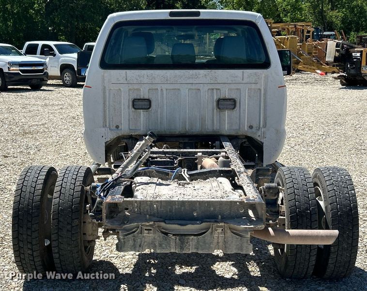 image for item EK8132 2015 Ford F550 Super Duty XL Crew Cab truck cab and chassis