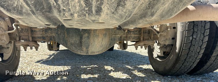 image for item EK8132 2015 Ford F550 Super Duty XL Crew Cab truck cab and chassis