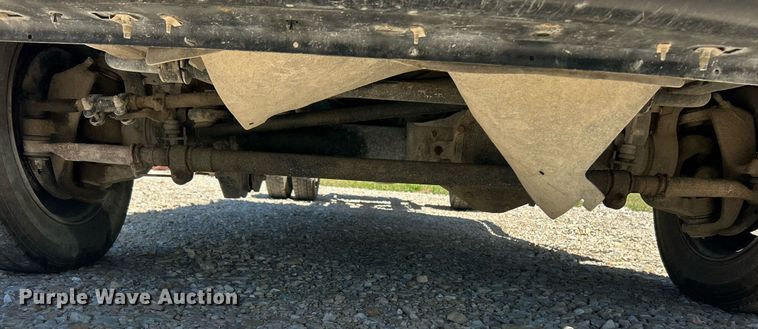 image for item EK8132 2015 Ford F550 Super Duty XL Crew Cab truck cab and chassis