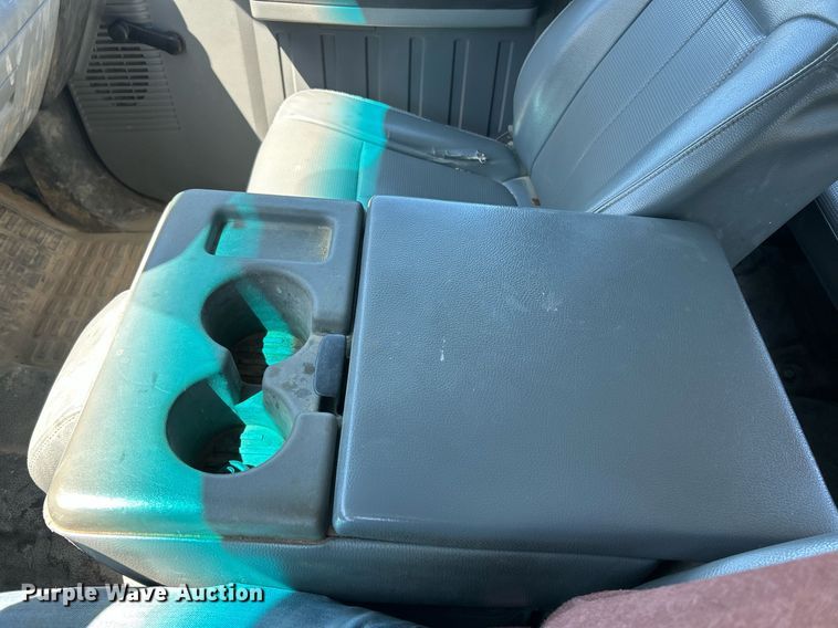 image for item EK8132 2015 Ford F550 Super Duty XL Crew Cab truck cab and chassis