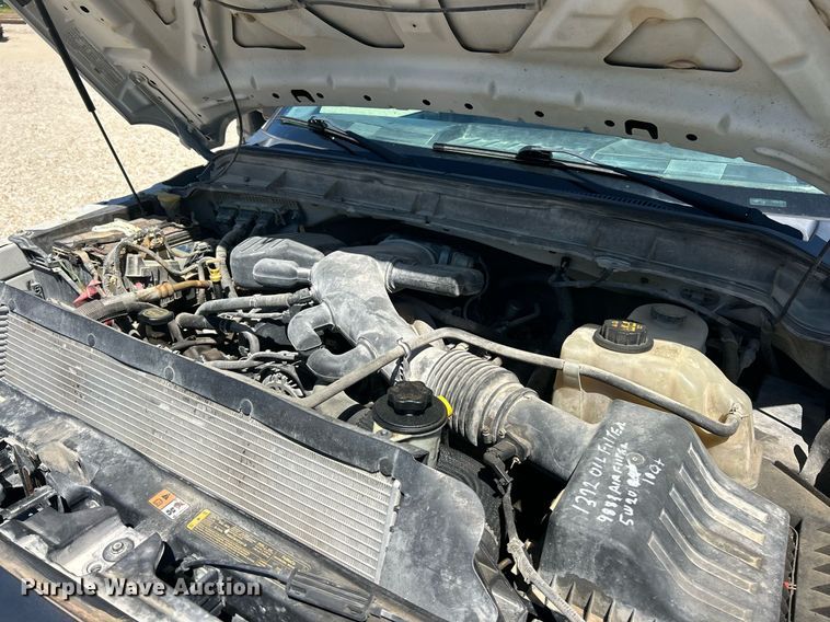 image for item EK8132 2015 Ford F550 Super Duty XL Crew Cab truck cab and chassis